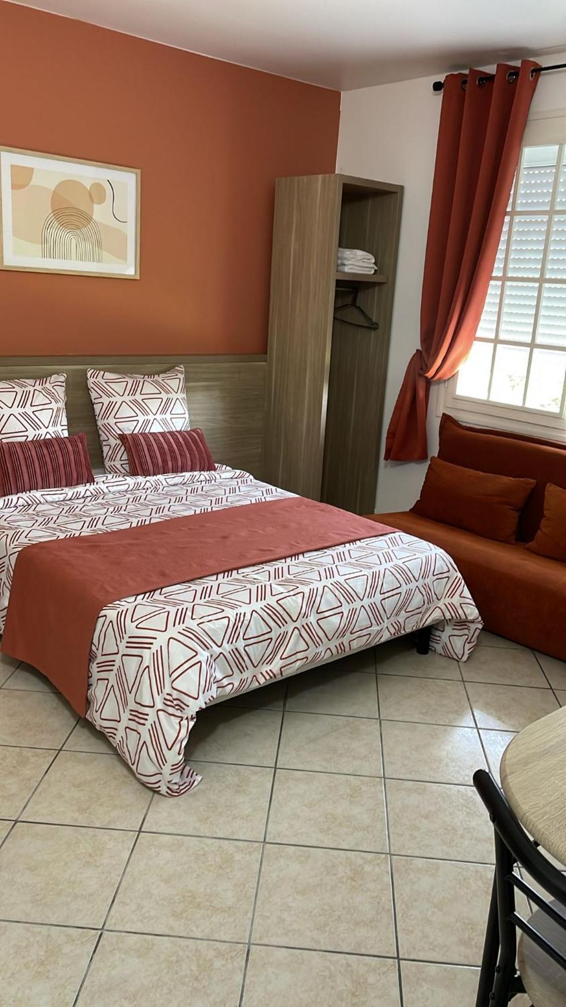 Appartement 4 , Disneyland - Parking Gratuit - Maison Des Platanes Meaux Exterior photo